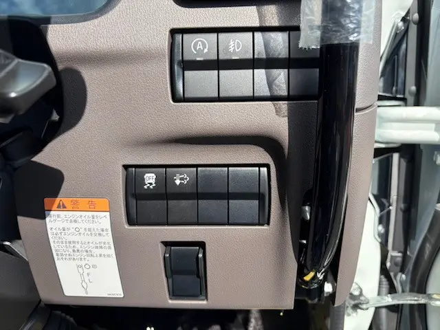 三菱 キャンター 2RG-FBA60(2WD)の写真30