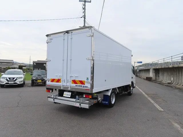 三菱 キャンター 2RG-FEB80(2WD)の写真4