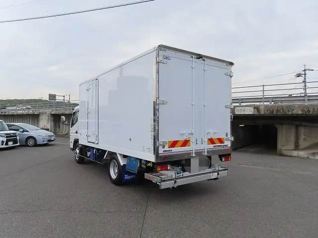 三菱 キャンター 2RG-FEB80(2WD)の写真3