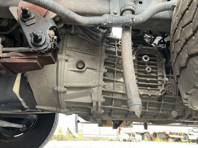 ＵＤ コンドル 2PG-BRR90T2(2WD)の写真15