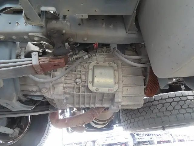 日野 プロフィア QPG-SH1EDDG(2WD)の写真13