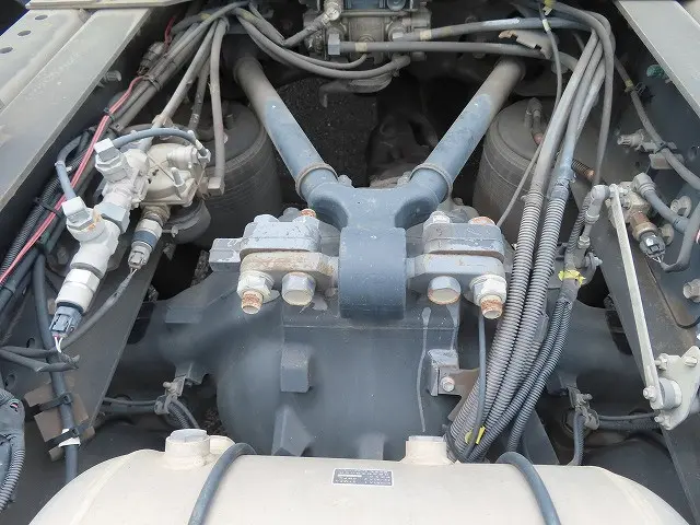 日野 プロフィア QPG-SH1EDDG(2WD)の写真15