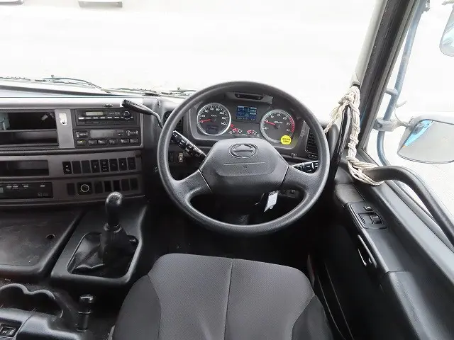 日野 プロフィア QPG-SH1EDDG(2WD)の写真19