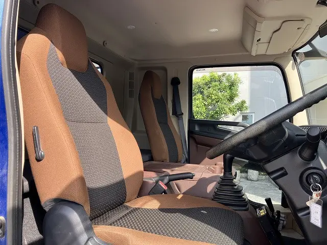 日野 レンジャー 2KG-FX2ABA(2WD)の写真22