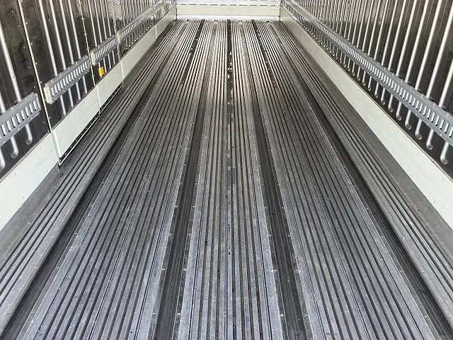 日野 プロフィア 2DG-FR1EH(6x2)の写真12