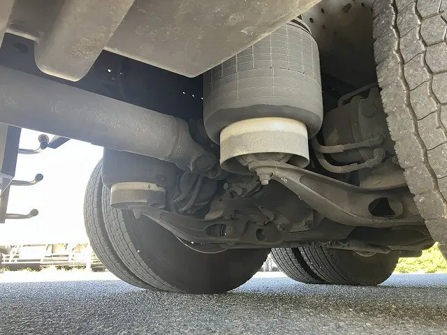 日野 プロフィア 2DG-FR1EH(6x2)の写真18