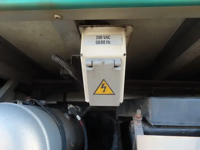 日野 プロフィア QPG-FR1EXEG(6x2)の写真27