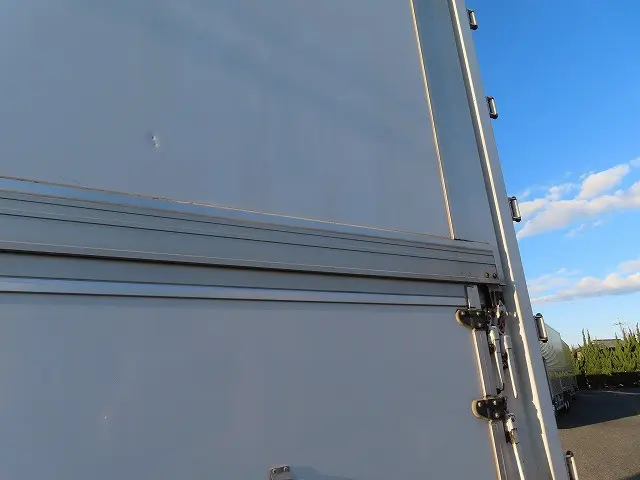 日野 プロフィア QPG-FR1EXEG(6x2)の写真28