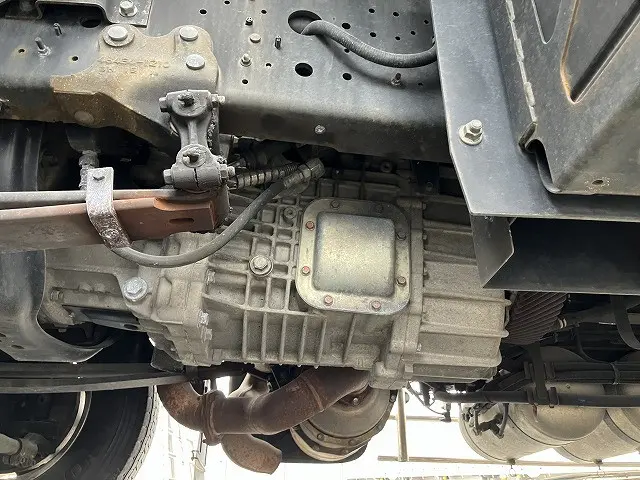 日野 プロフィア QPG-FR1EXEG(6x2)の写真18