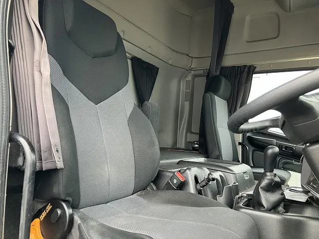 日野 プロフィア QPG-FR1EXEG(6x2)の写真26