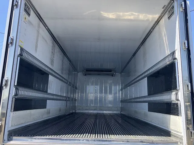 日野 レンジャー 2KG-FD2ABG(2WD)の写真9