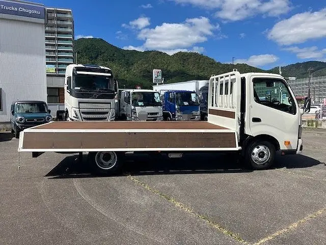 日野 デュトロ 2WG-XZU713(2WD)の写真16