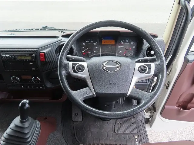 日野 レンジャー 2PG-FD2AB(2WD)の写真23