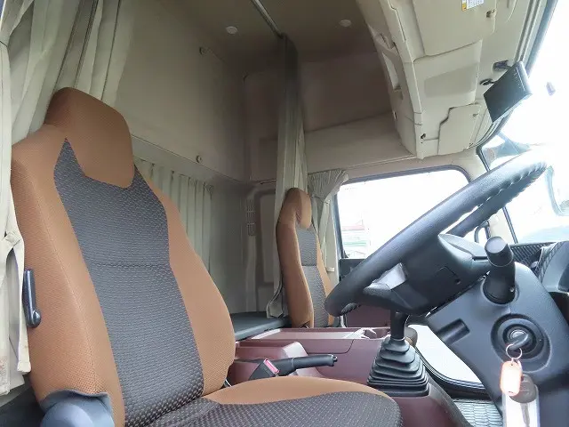 日野 レンジャー 2PG-FD2AB(2WD)の写真24