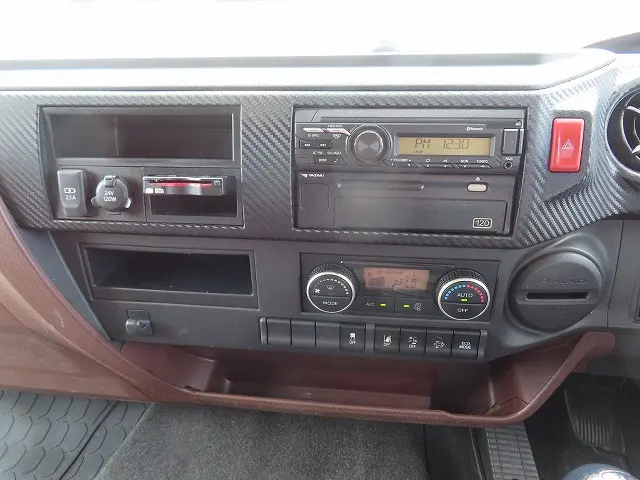 日野 レンジャー 2PG-FD2AB(2WD)の写真26