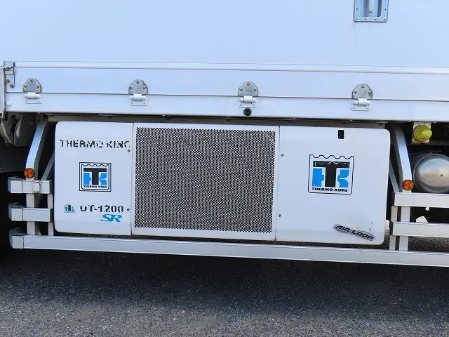 日野 プロフィア QPG-FR1EXEG(6x2)の写真27
