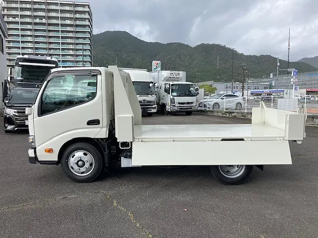 日野 デュトロ 2WG-XZU603T(2WD)の写真9