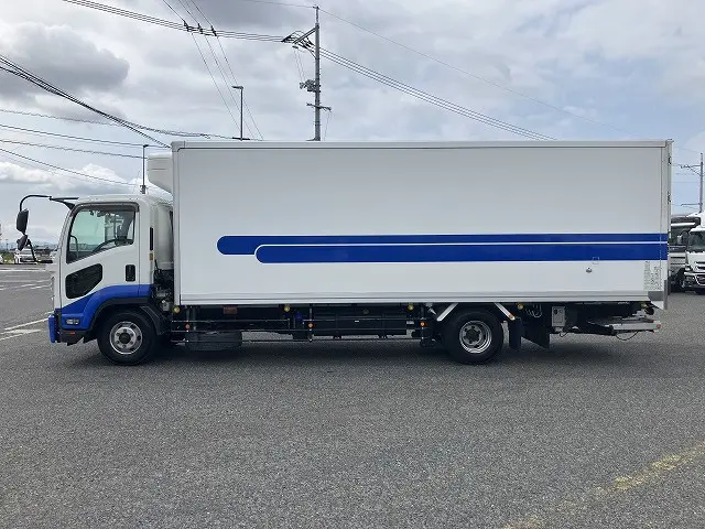 いすゞ フォワード 2PG-FSR90T2(2WD)の写真7