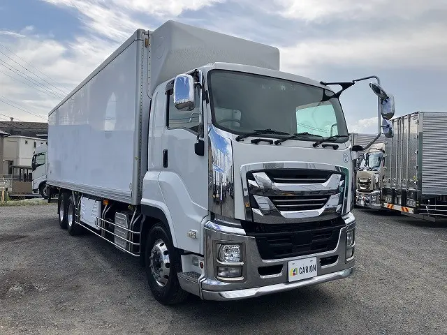 いすゞ ギガ QKG-CYL77B(6x2)の写真2
