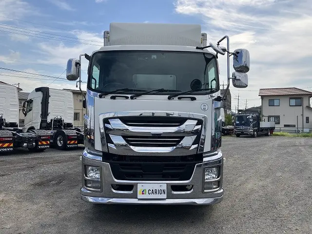 いすゞ ギガ QKG-CYL77B(6x2)の写真5