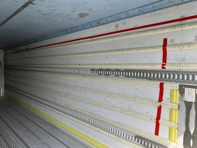 いすゞ ギガ QKG-CYL77B(6x2)の写真13