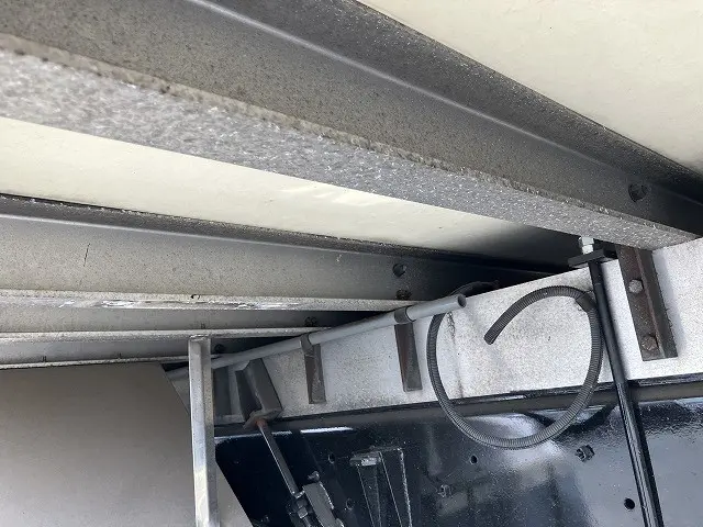 いすゞ ギガ QKG-CYL77B(6x2)の写真17