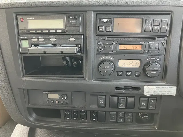 いすゞ ギガ QKG-CYL77B(6x2)の写真24