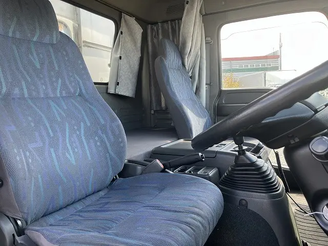 いすゞ フォワード PA-FRR34L4(2WD)の写真23