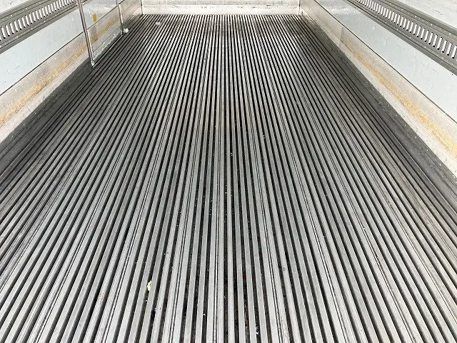 いすゞ フォワード TKG-FRR90S2の写真12