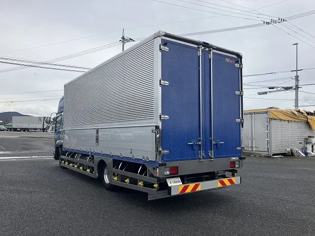 いすゞ フォワード 2RG-FRR90T2(2WD)の写真3