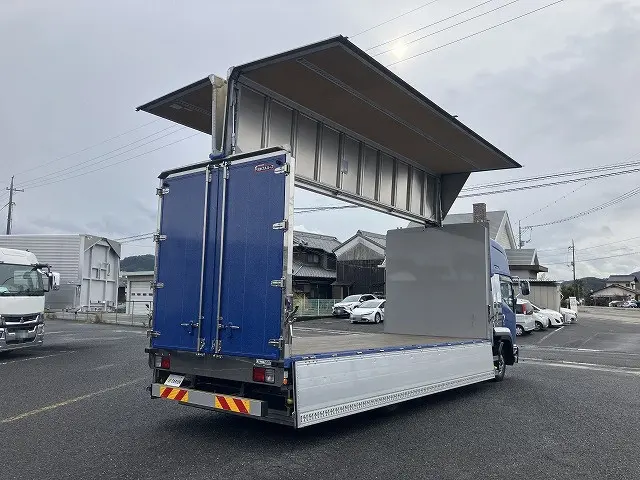 いすゞ フォワード 2RG-FRR90T2(2WD)の写真10