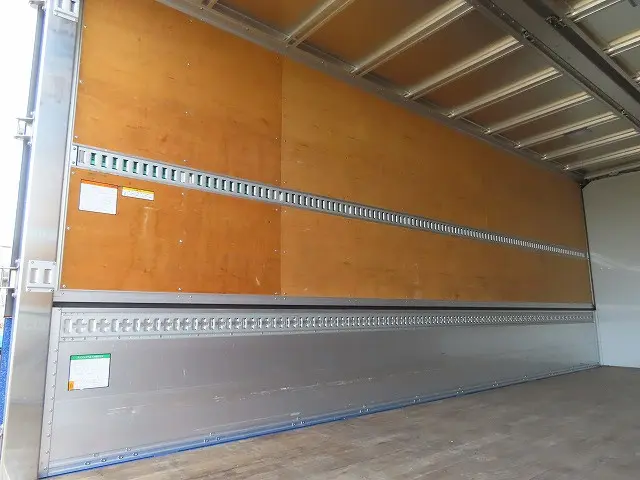 いすゞ フォワード 2RG-FRR90T2(2WD)の写真14