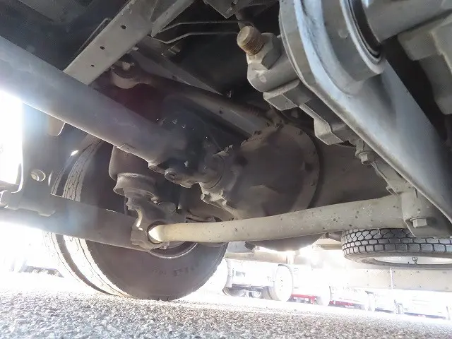 いすゞ フォワード 2RG-FRR90T2(2WD)の写真18