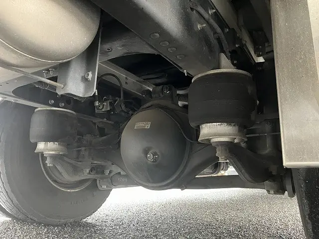 いすゞ フォワード 2RG-FRR90T2(2WD)の写真19