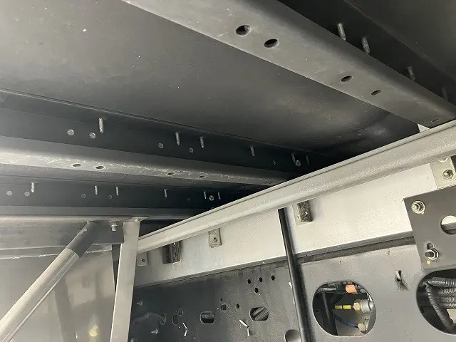 いすゞ フォワード 2RG-FRR90T2(2WD)の写真20