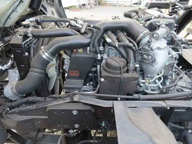 いすゞ フォワード 2RG-FRR90T2(2WD)の写真23