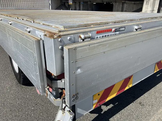 いすゞ フォワード TKG-FRR90S2(2WD)の写真15