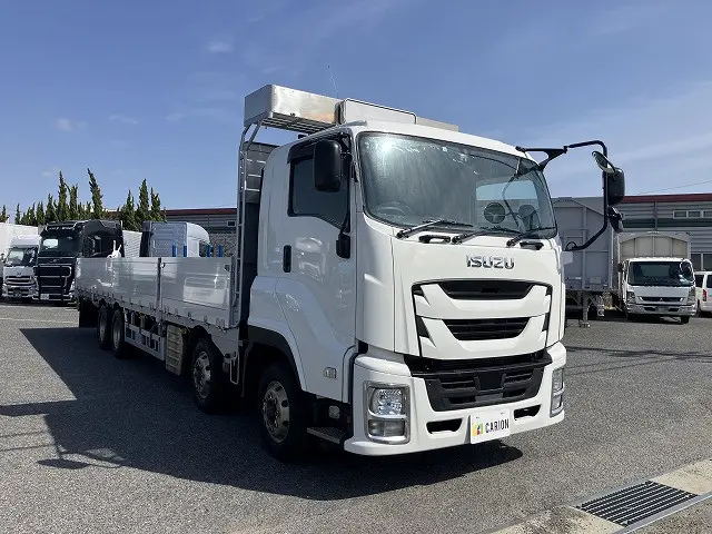 いすゞ ギガ QKG-CYJ77B(8x4)の写真2