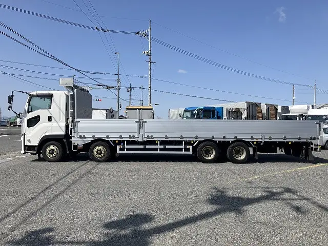 いすゞ ギガ QKG-CYJ77B(8x4)の写真7