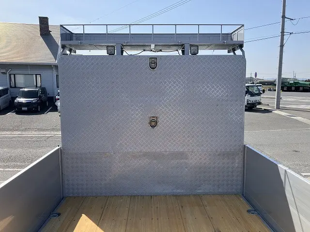 いすゞ ギガ QKG-CYJ77B(8x4)の写真12