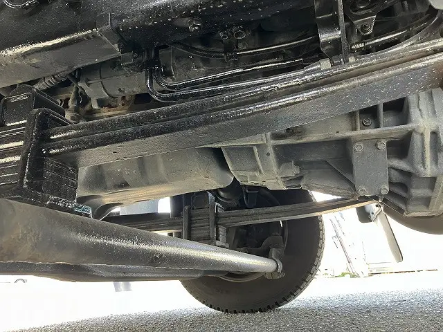 いすゞ ギガ QKG-CYJ77B(8x4)の写真15