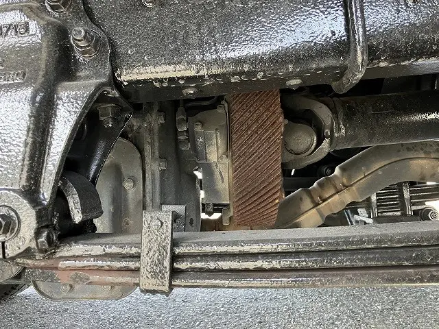 いすゞ ギガ QKG-CYJ77B(8x4)の写真17