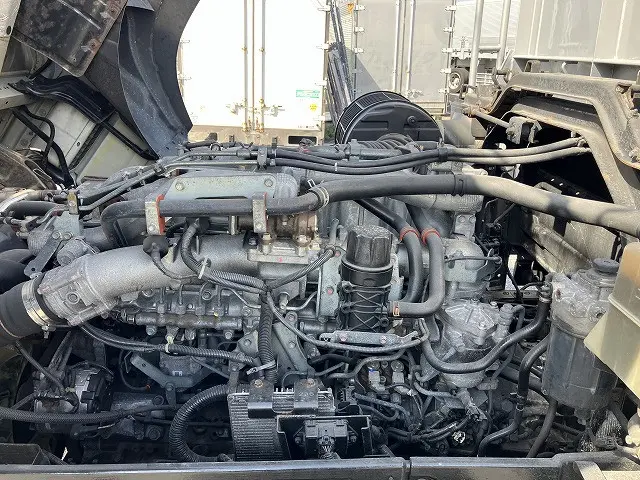 いすゞ ギガ QKG-CYJ77B(8x4)の写真21