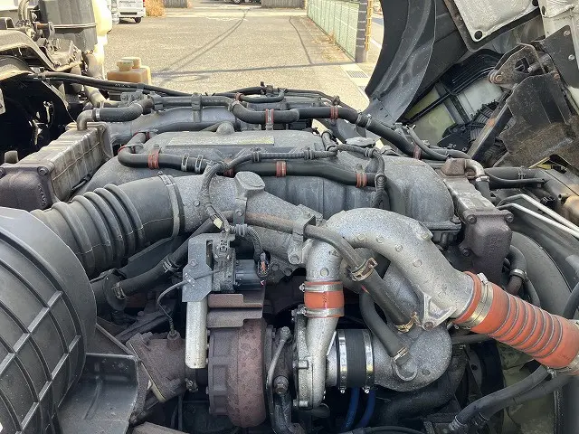 いすゞ ギガ QKG-CYJ77B(8x4)の写真23