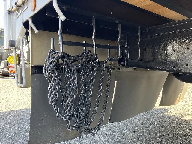 いすゞ ギガ QKG-CYJ77B(8x4)の写真30