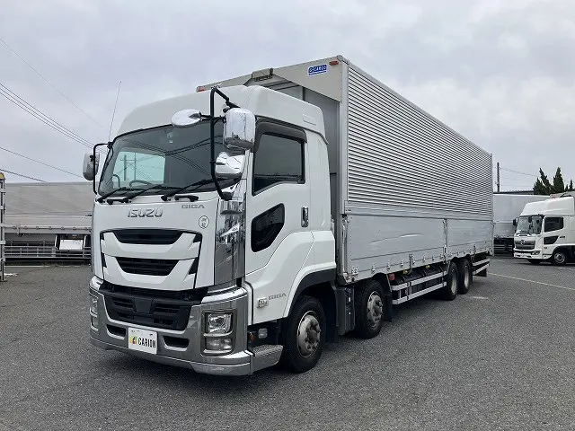いすゞ ギガ 2PG-CYJ77C(8x4)の写真1
