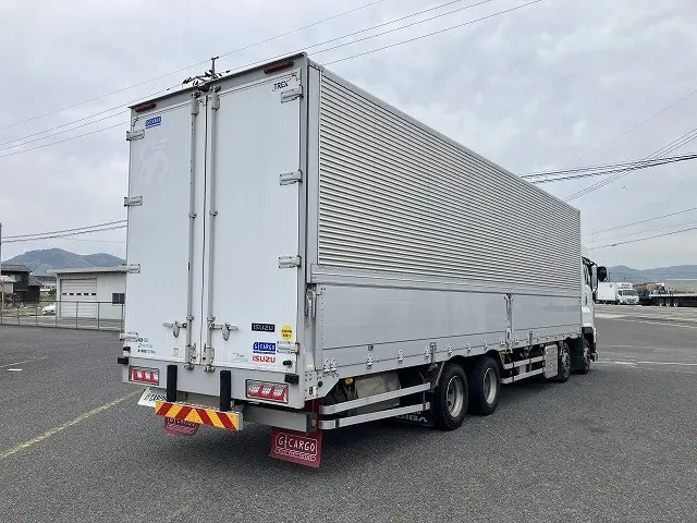 いすゞ ギガ 2PG-CYJ77C(8x4)の写真4