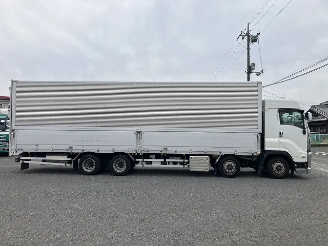 いすゞ ギガ 2PG-CYJ77C(8x4)の写真8