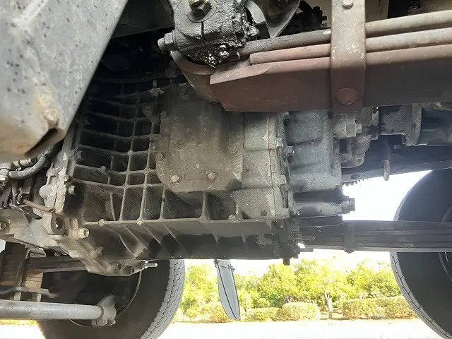いすゞ ギガ 2PG-CYJ77C(8x4)の写真19