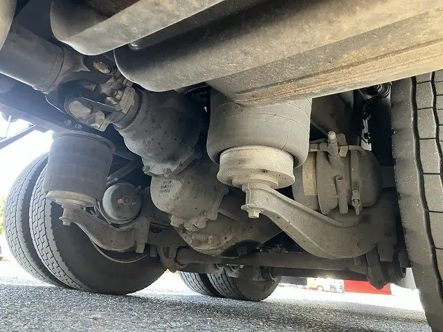 いすゞ ギガ 2PG-CYJ77C(8x4)の写真20